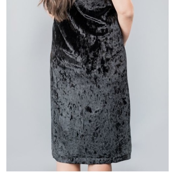 Boutique Black Velvet Spaghetti Strap Slip Dress - Picture 4 of 12